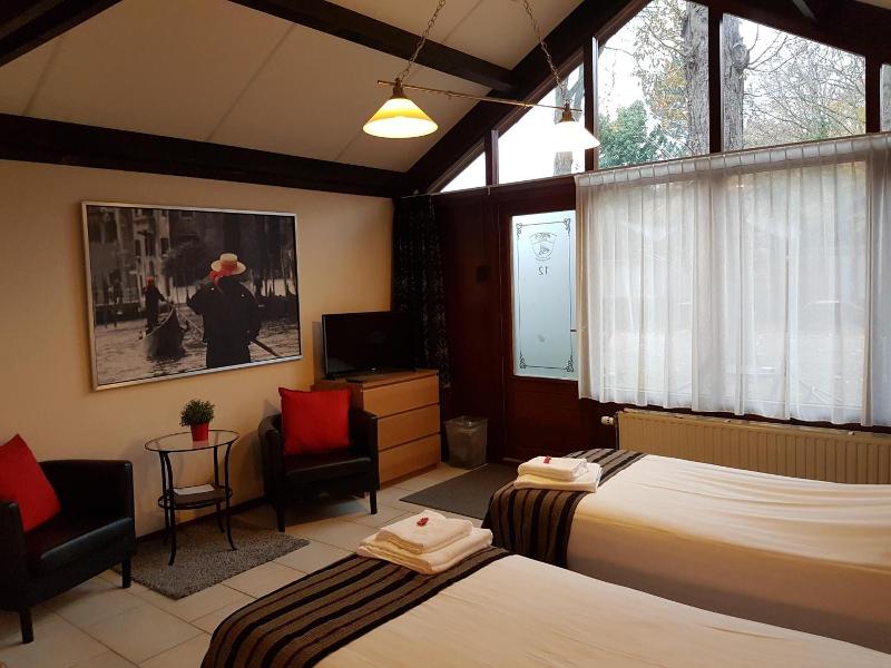 Motel Oostvoorne image