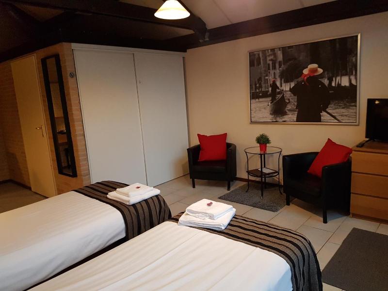 Motel Oostvoorne image