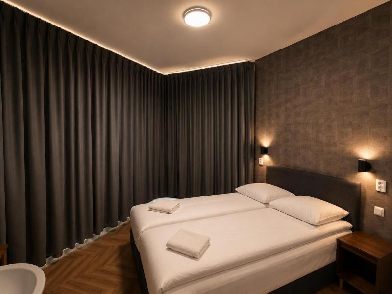 Hotel Holland Lodge image