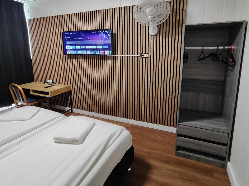 Hotel Holland Lodge image