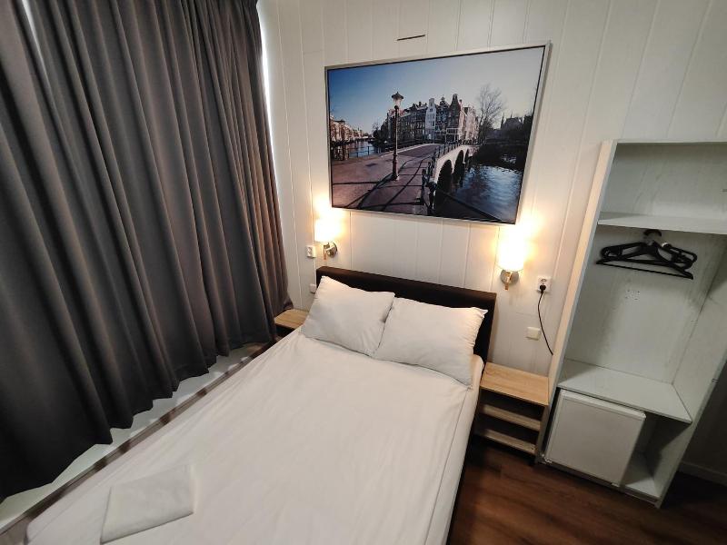 Hotel Holland Lodge image