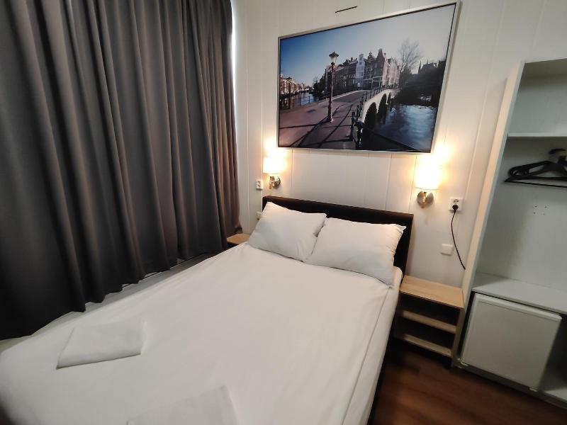 Hotel Holland Lodge image