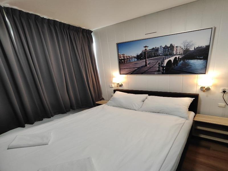 Hotel Holland Lodge image