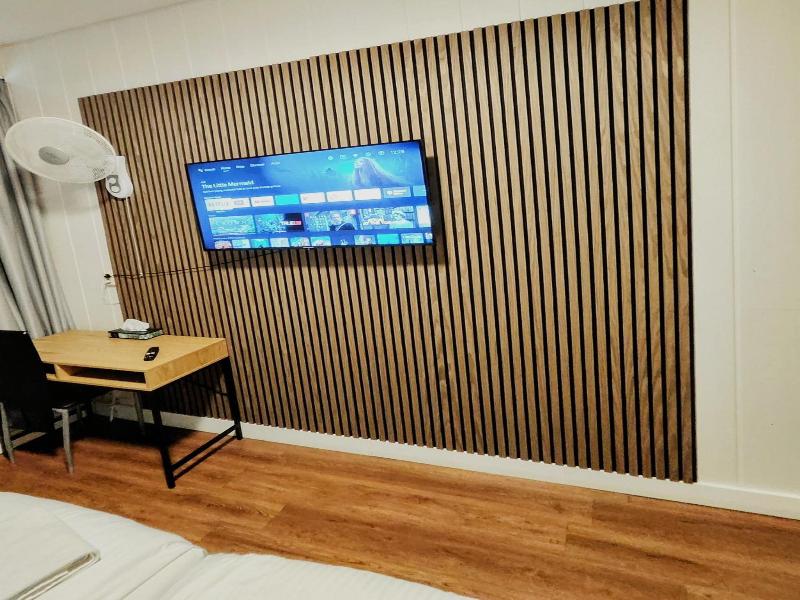 Hotel Holland Lodge image