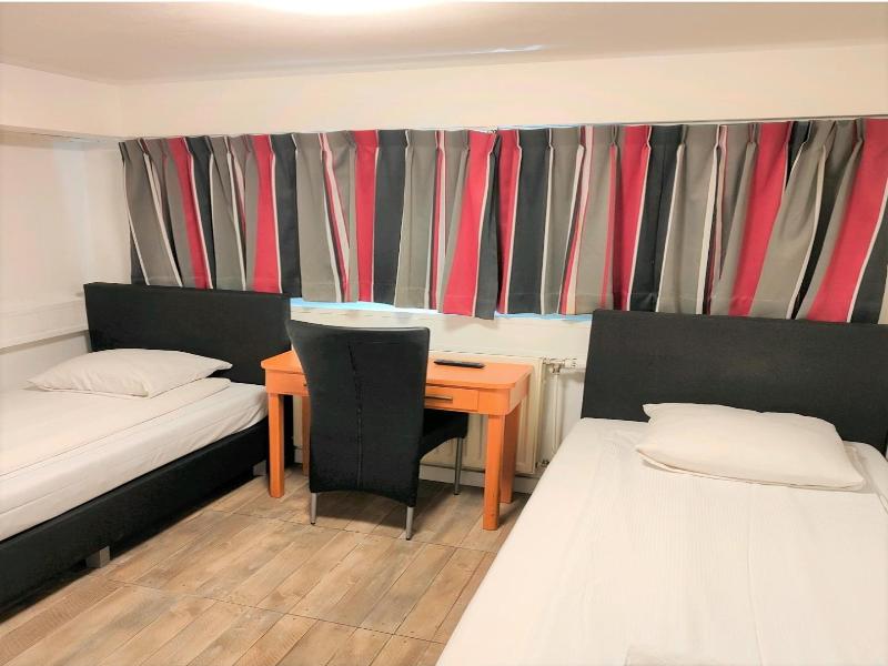 Hotel Holland Lodge image