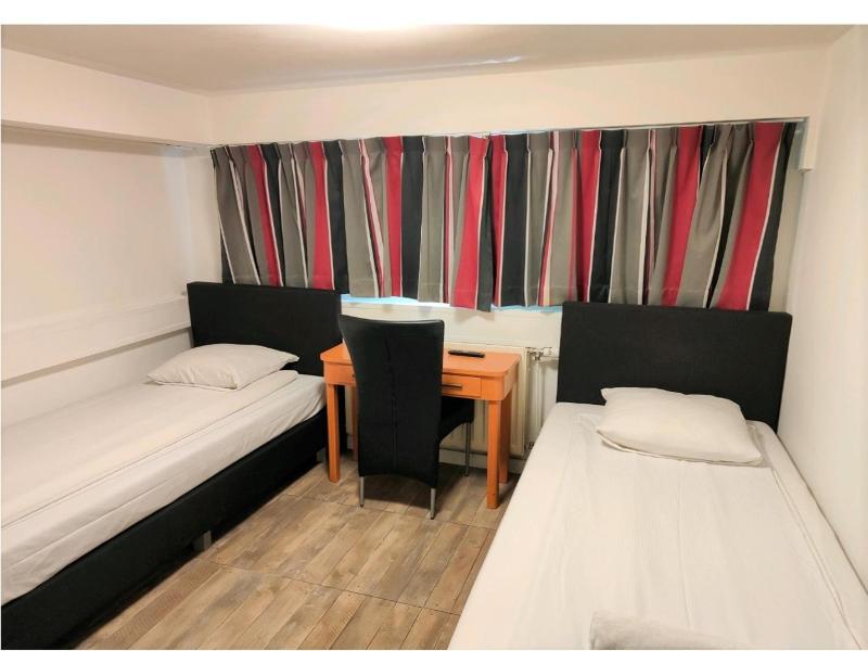 Hotel Holland Lodge image