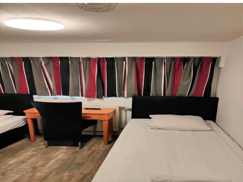 Hotel Holland Lodge image