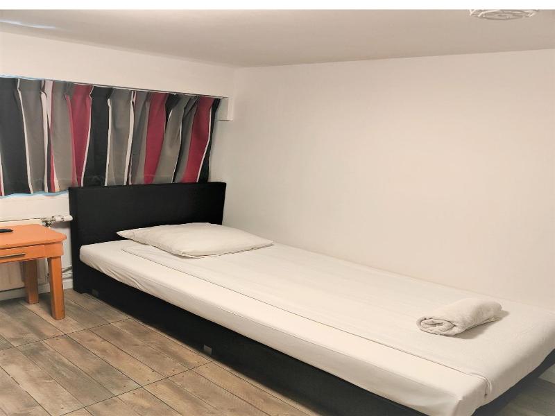 Hotel Holland Lodge image