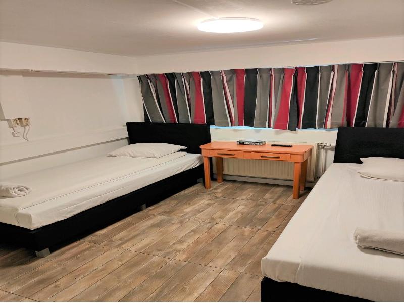 Hotel Holland Lodge image