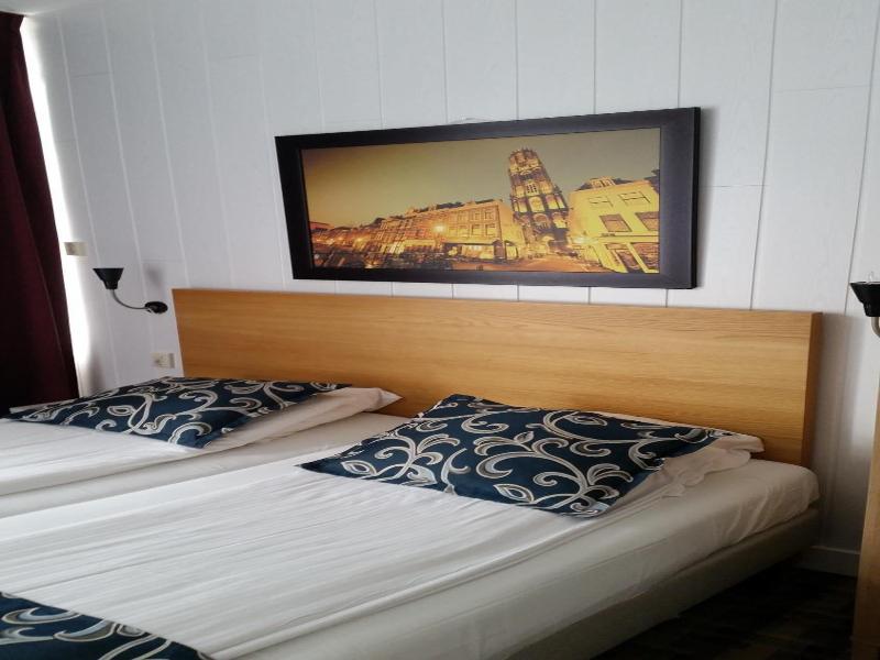 Hotel Holland Lodge image