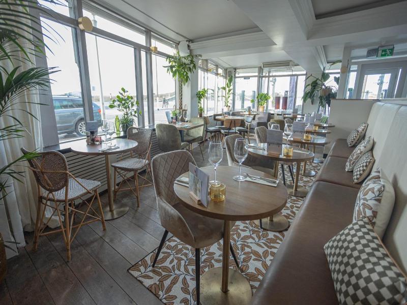 Hotel Steeds Aan Zee image