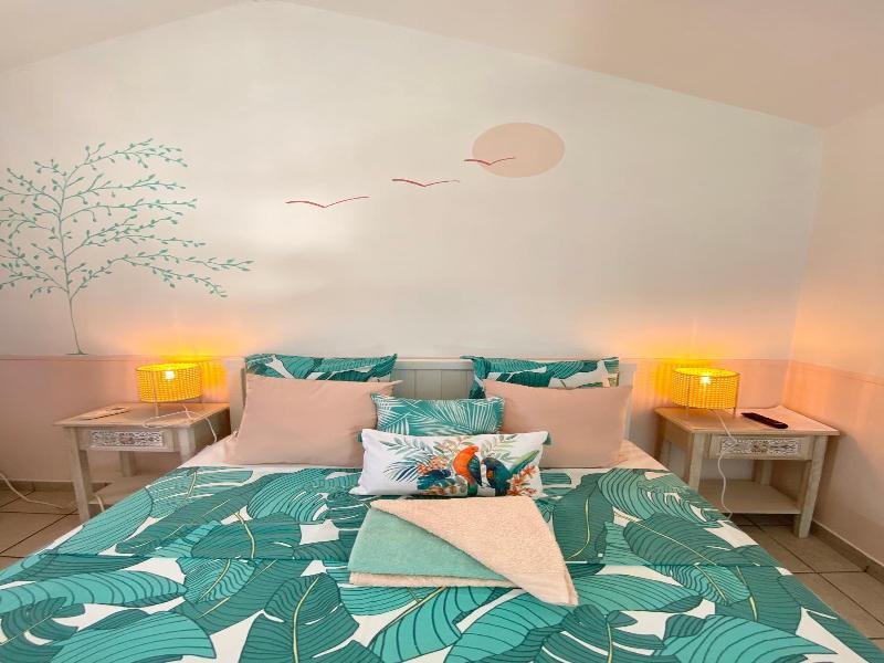 Hotel De La Plage image