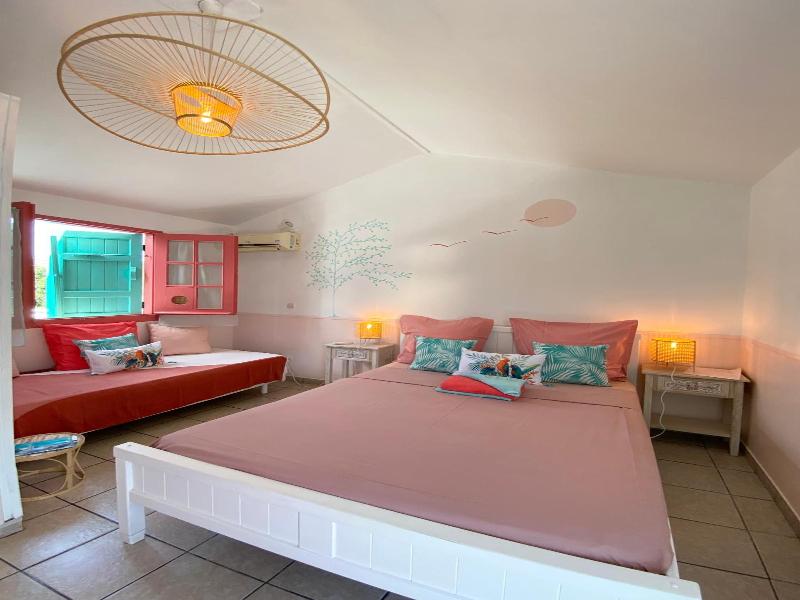 Hotel De La Plage image