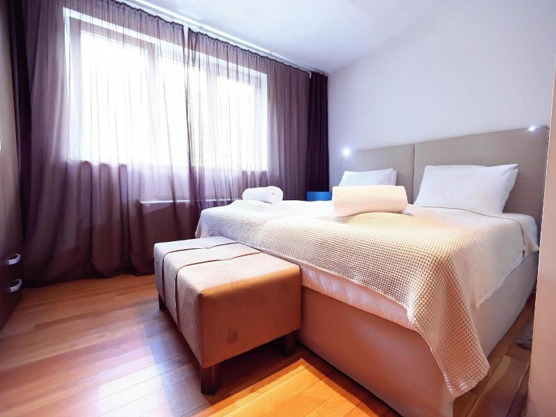 Living In Aparthotel image