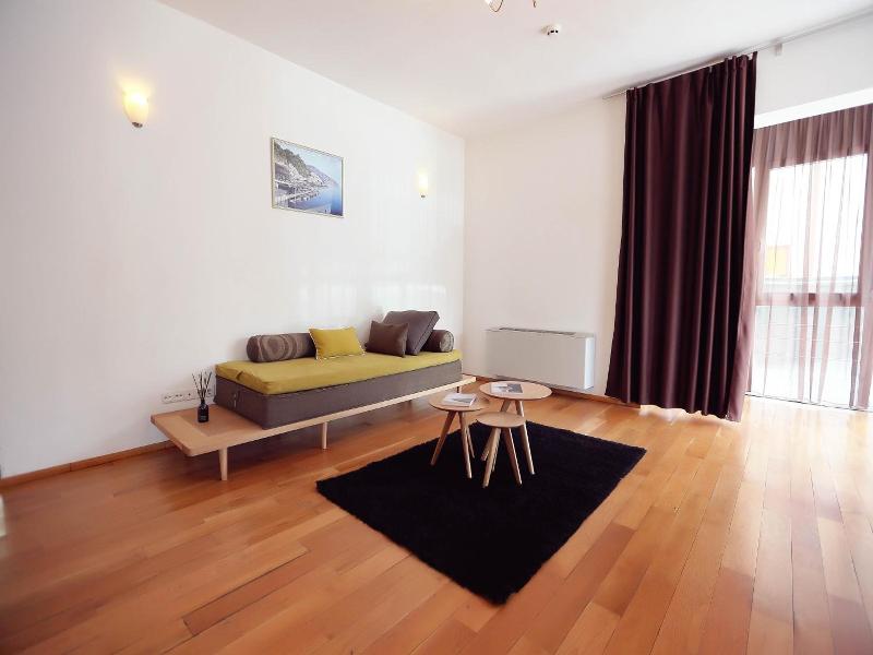 Living In Aparthotel image