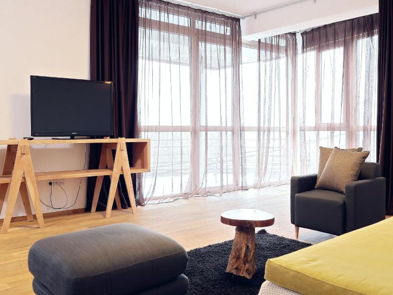 Living In Aparthotel image