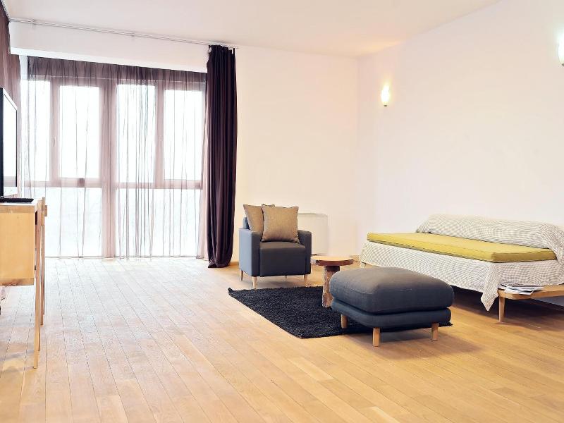 Living In Aparthotel image