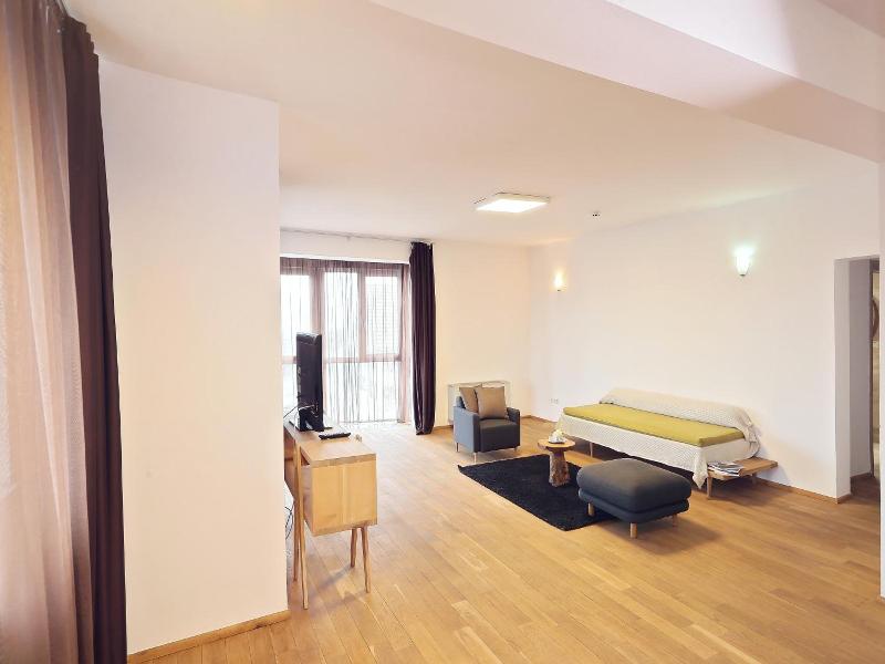 Living In Aparthotel image