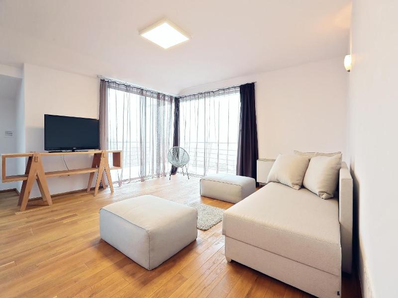 Living In Aparthotel image