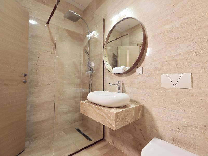 Living In Aparthotel image