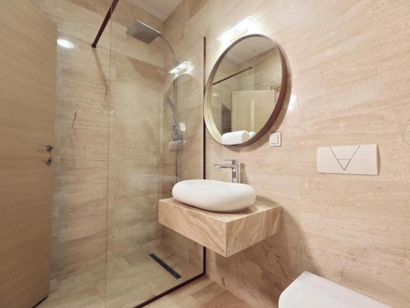 Living In Aparthotel image