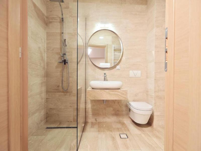 Living In Aparthotel image