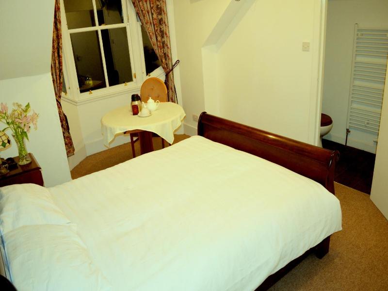Tayview Hotel image