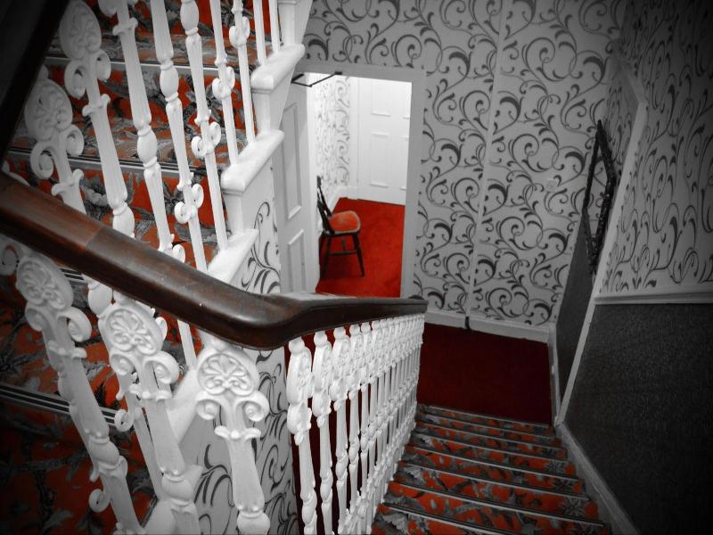 Tayview Hotel image