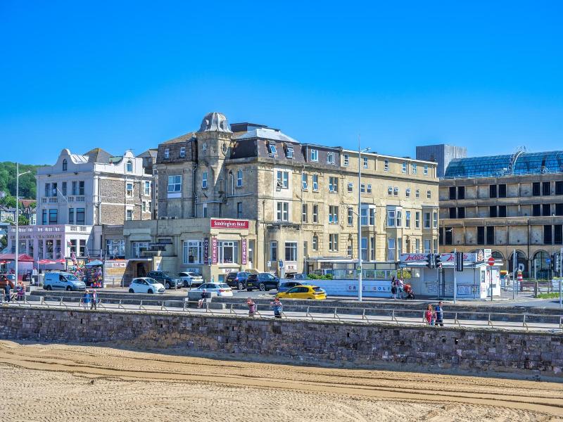 The Sandringham Hotel image