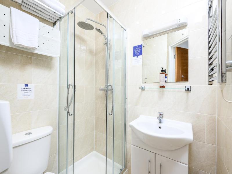 The Sandringham Hotel image