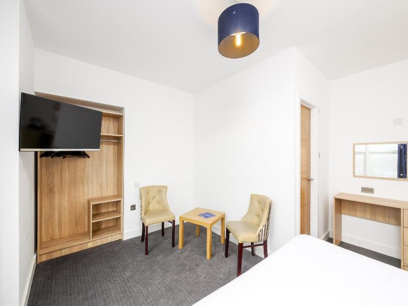 The Sandringham Hotel image