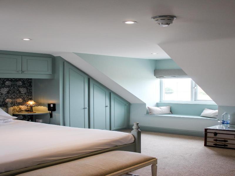 The Crescent Turner Hotel image