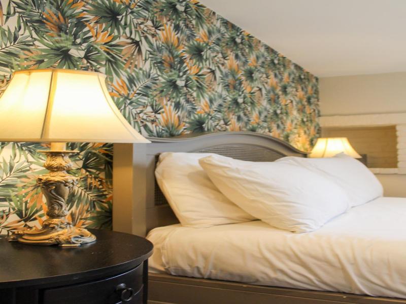 The Crescent Turner Hotel image
