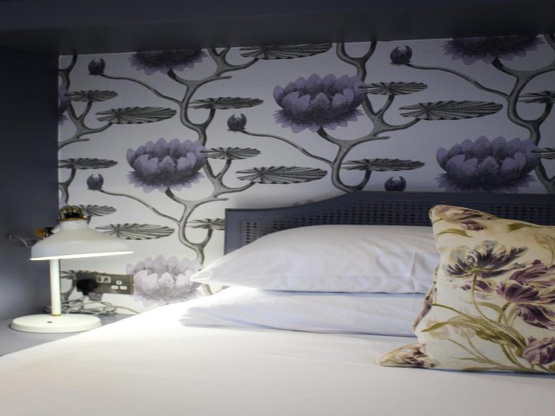 The Crescent Turner Hotel image