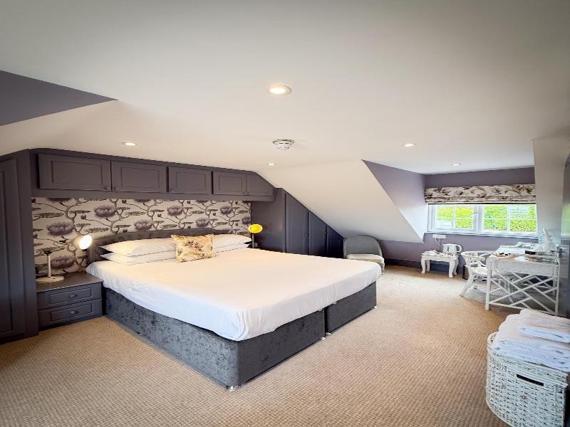 The Crescent Turner Hotel image