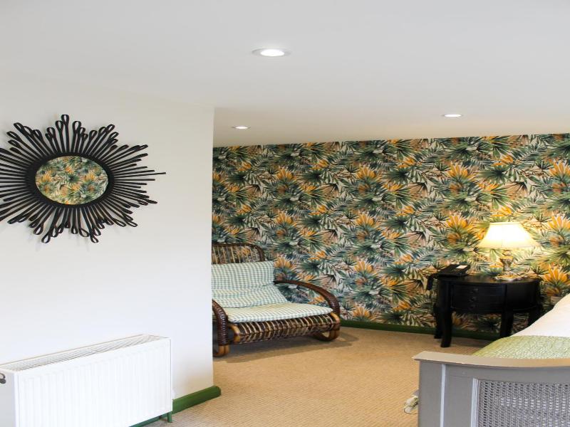 The Crescent Turner Hotel image