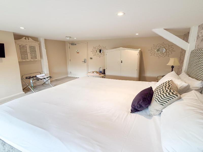 The Crescent Turner Hotel image
