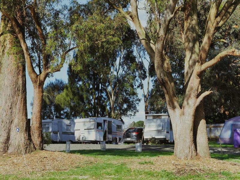 Woodmans Hill Motel image