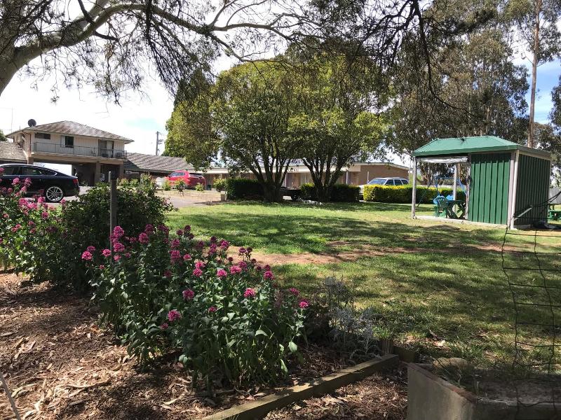 Woodmans Hill Motel image