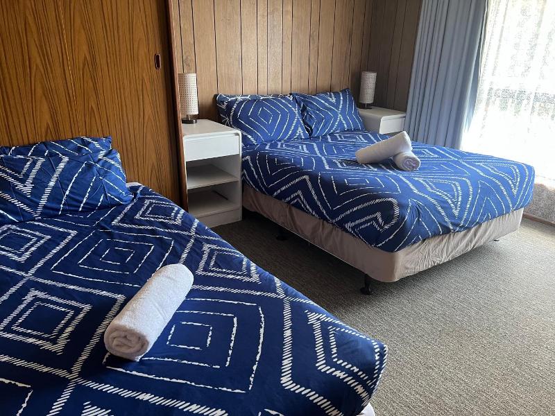 Woodmans Hill Motel image