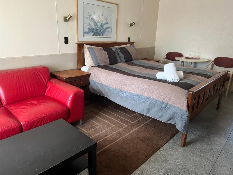 Woodmans Hill Motel image