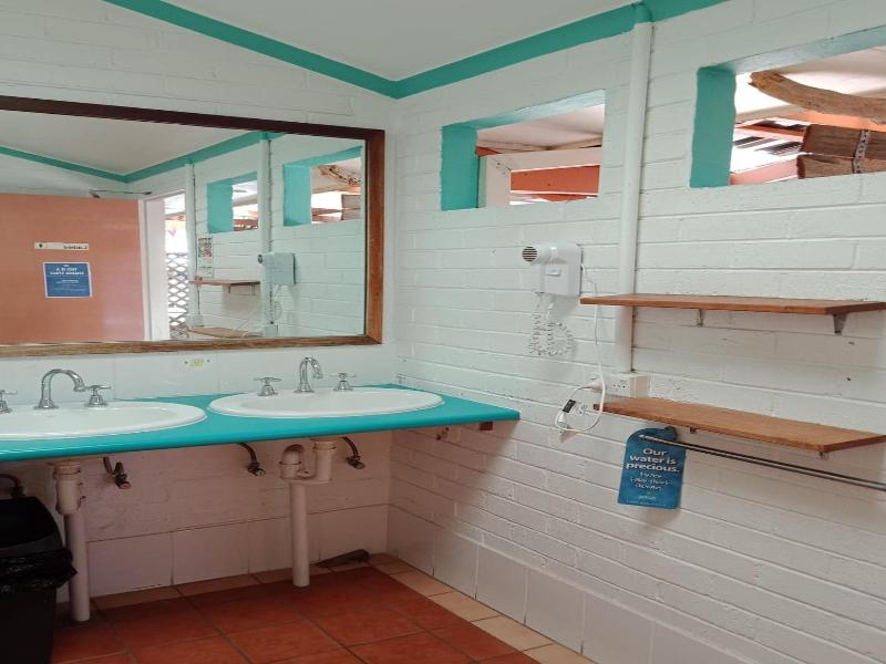 Ozzie Pozzie Backpackers Port Macquarie Yha
