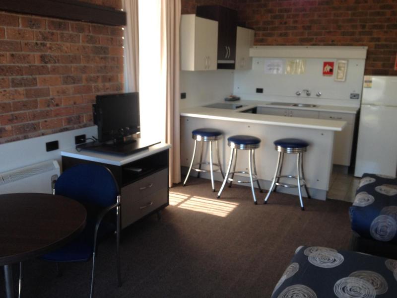 The Central Hotel Motel Lakes Entrance image