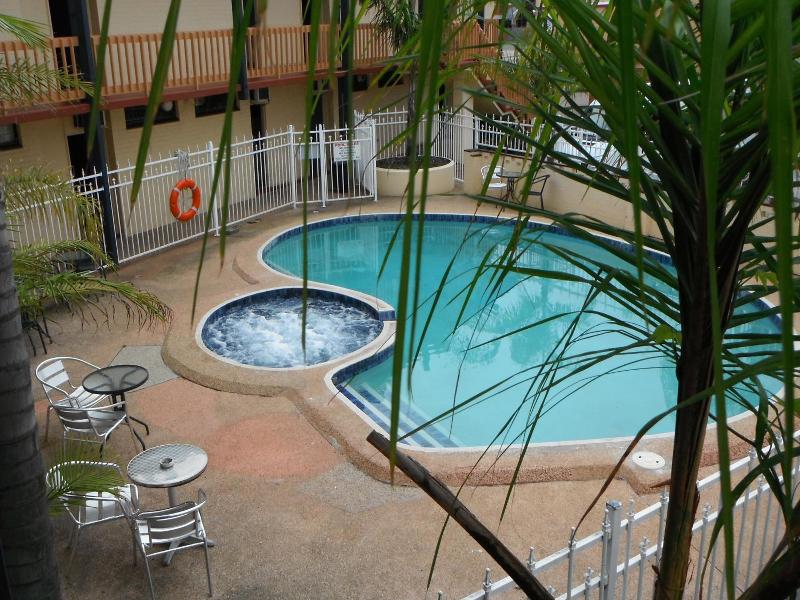 The Central Hotel Motel Lakes Entrance image