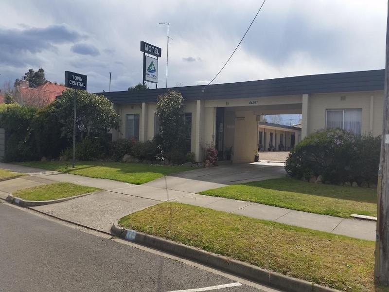 Bairnsdale Town Central Motel image