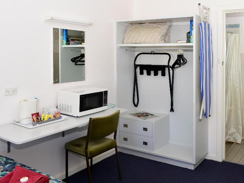 Travelway Motel