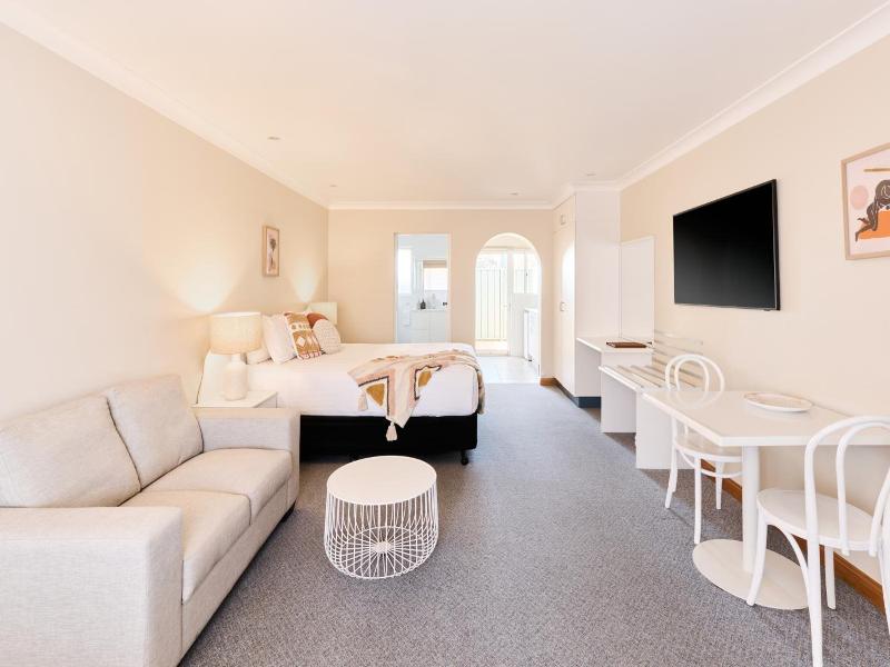 Harbourview House image