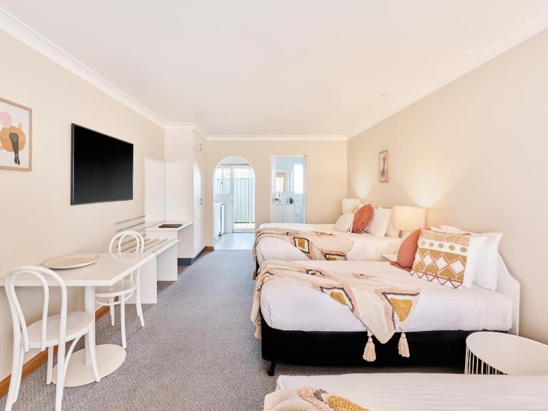 Harbourview House image