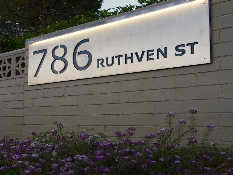 Ruthven Street Motor Inn image