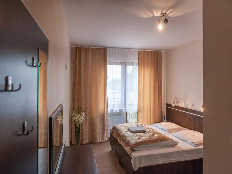 Hotel E7 image